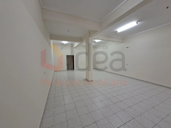 Loja para Venda em Cacém e São Marcos Foto 3