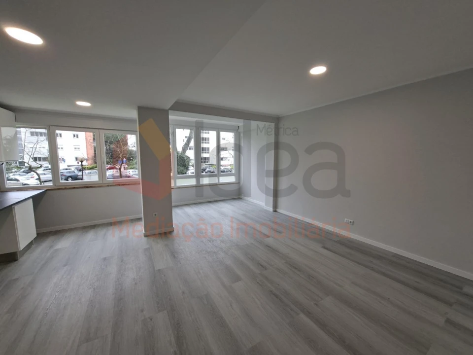 Apartamento T2 para Venda em Oeiras e São Julião da Barra, Paço de Arcos e Caxias Foto 3