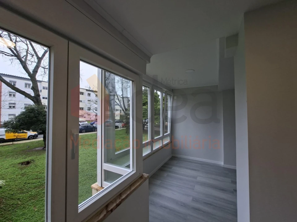 Apartamento T2 para Venda em Oeiras e São Julião da Barra, Paço de Arcos e Caxias Foto 4