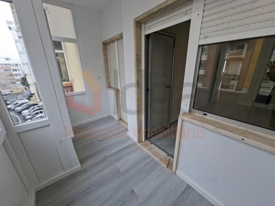 Apartamento T2 para Venda em Oeiras e São Julião da Barra, Paço de Arcos e Caxias Foto 14