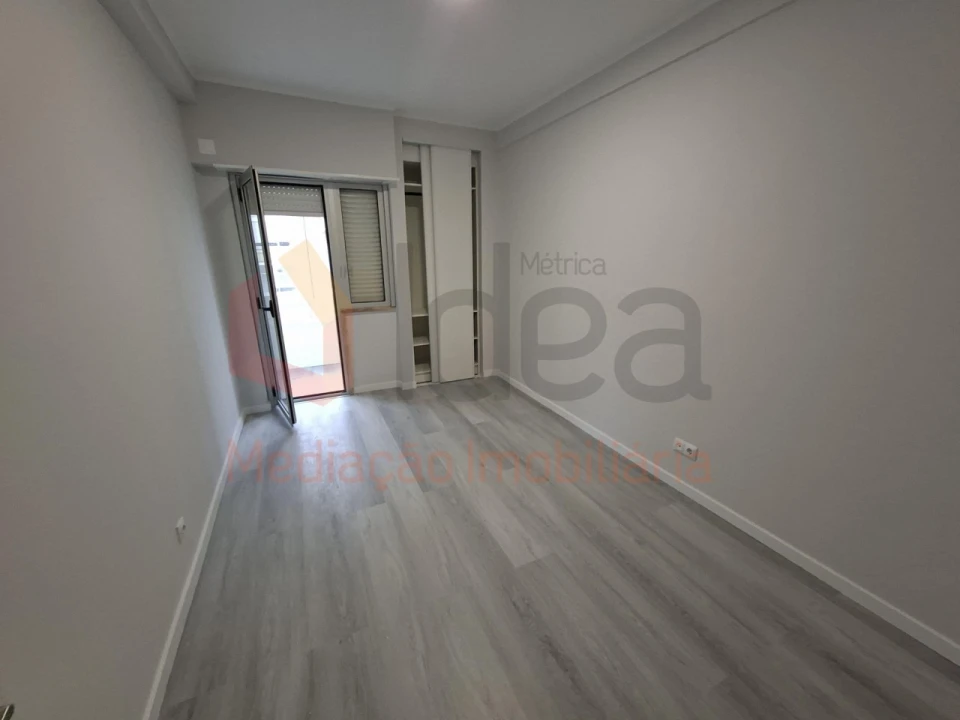 Apartamento T2 para Venda em Oeiras e São Julião da Barra, Paço de Arcos e Caxias Foto 17