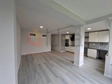 Apartamento T2 para Venda em Oeiras e São Julião da Barra, Paço de Arcos e Caxias
