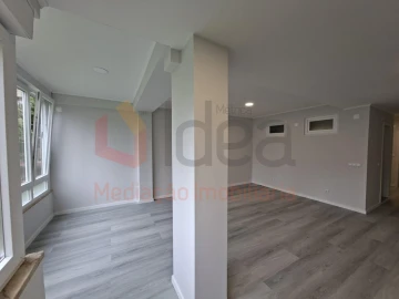 Apartamento T2 para Venda em Oeiras e São Julião da Barra, Paço de Arcos e Caxias