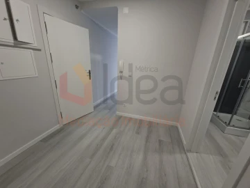 Apartamento T2 para Venda em Oeiras e São Julião da Barra, Paço de Arcos e Caxias
