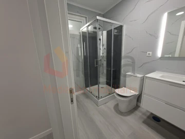 Apartamento T2 para Venda em Oeiras e São Julião da Barra, Paço de Arcos e Caxias