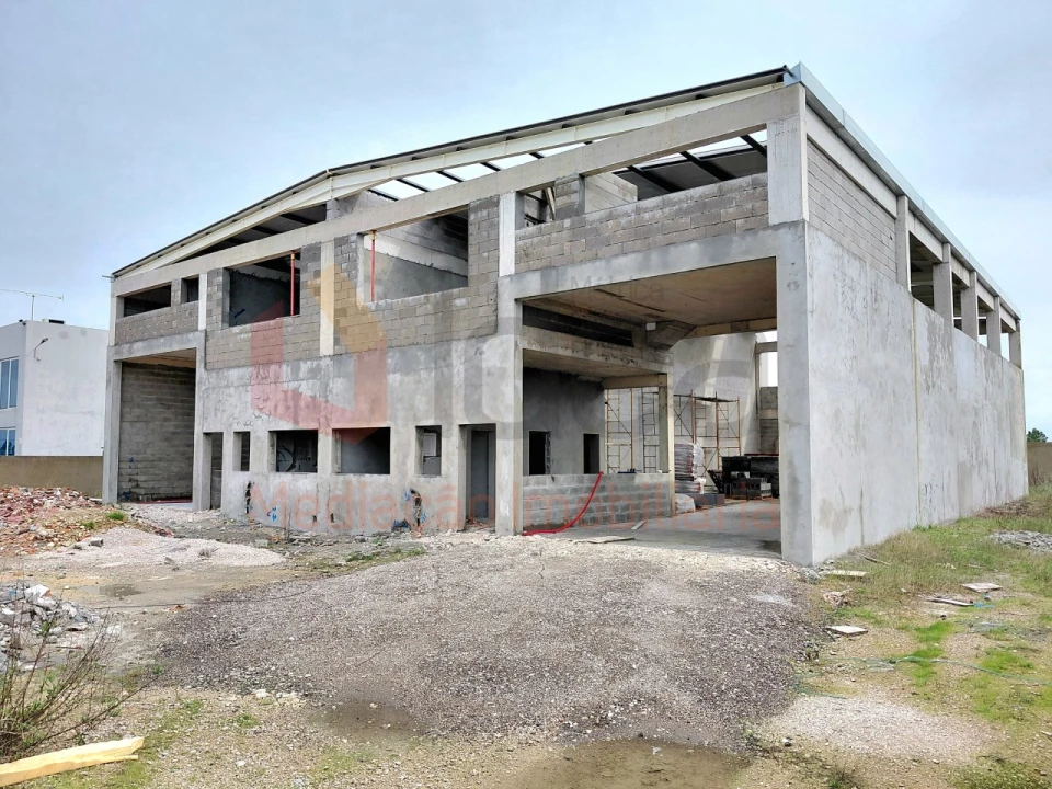 Armazém para Venda em Seixal, Arrentela e Aldeia de Paio Pires Foto 2