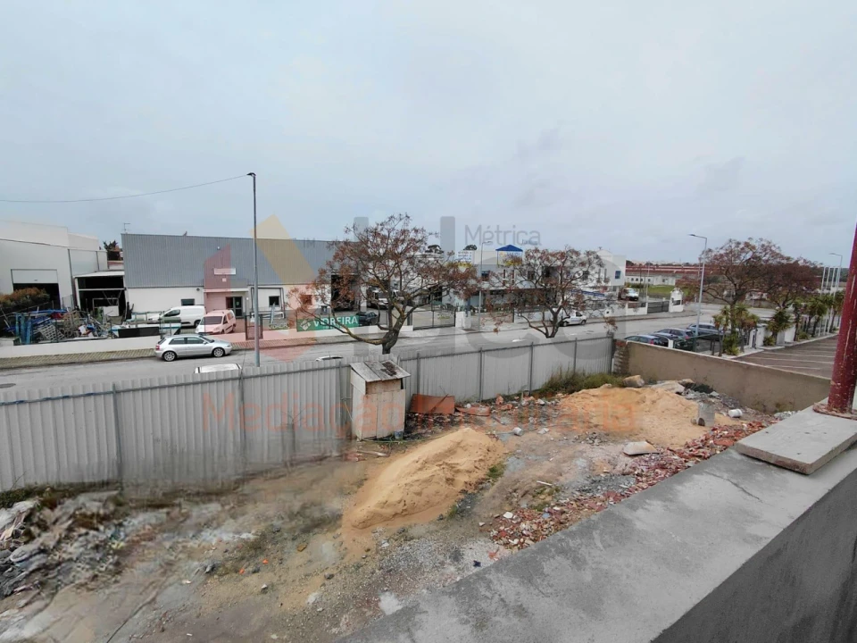 Armazém para Venda em Seixal, Arrentela e Aldeia de Paio Pires Foto 14