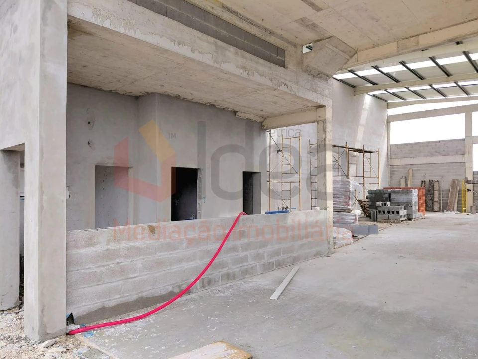 Armazém para Venda em Seixal, Arrentela e Aldeia de Paio Pires Foto 17