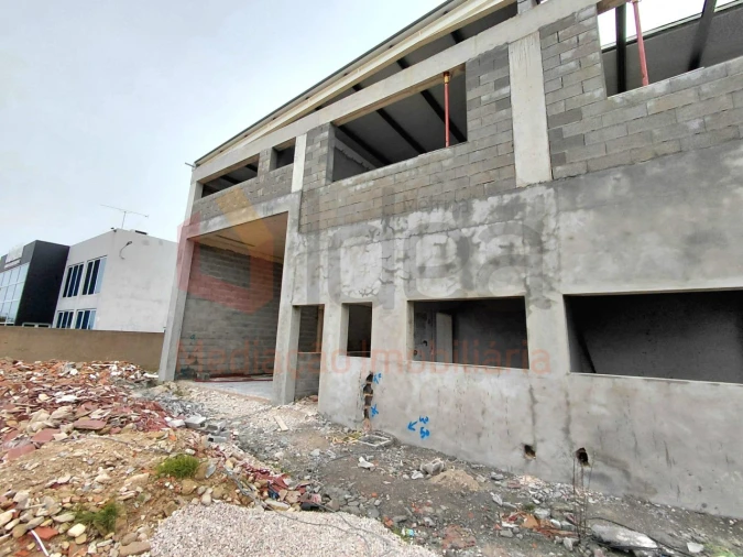 Armazém para Venda em Seixal, Arrentela e Aldeia de Paio Pires Foto 7