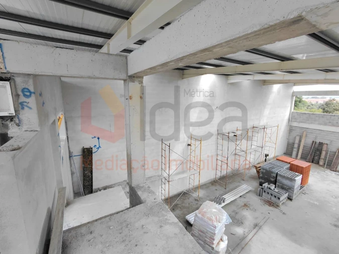 Armazém para Venda em Seixal, Arrentela e Aldeia de Paio Pires Foto 10