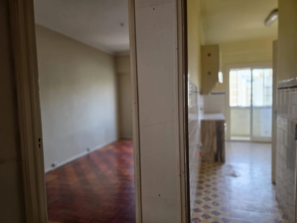 Apartamento T2 para Venda em Benfica Foto 4