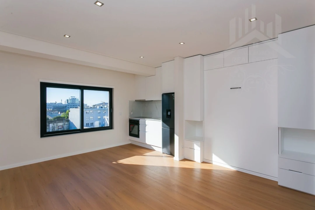 Apartamento para Venda em Cedofeita, Santo Ildefonso, Sé, Miragaia, São Nicolau e Vitória Foto 1