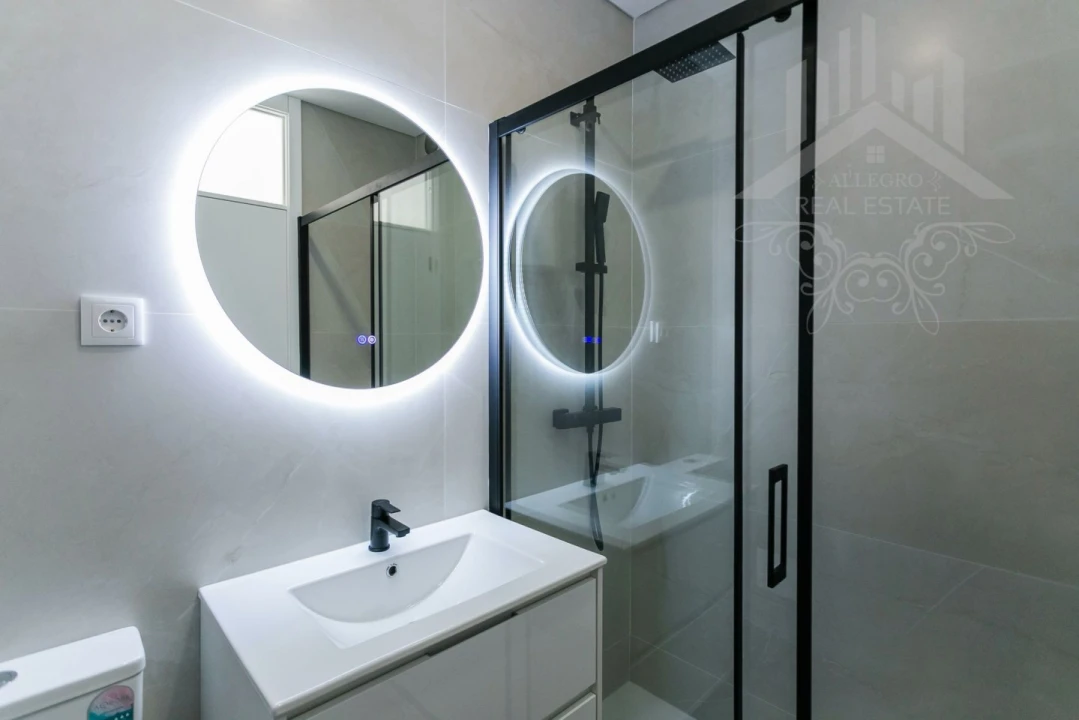 Apartamento para Venda em Cedofeita, Santo Ildefonso, Sé, Miragaia, São Nicolau e Vitória Foto 11