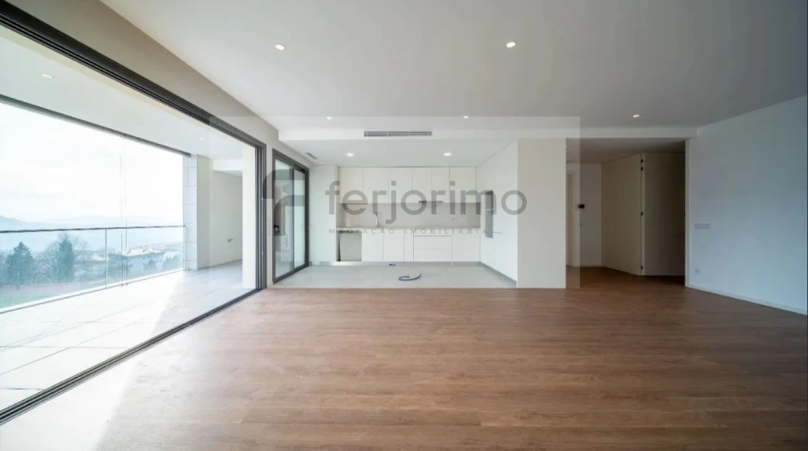 Apartamento T4 para Venda em Azurem Foto 3