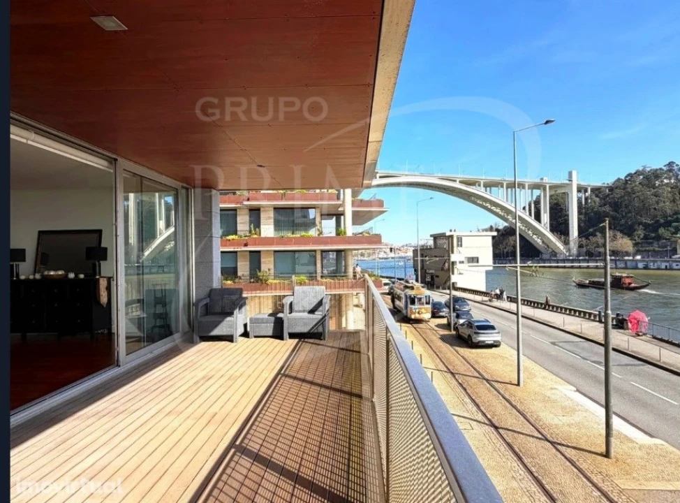 Apartamento T5 para Arrendamento em Lordelo do Ouro e Massarelos Foto 1