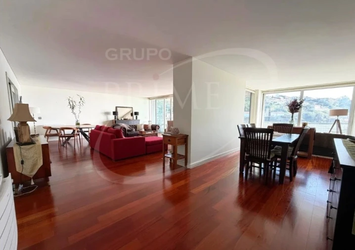Apartamento T5 para Arrendamento em Lordelo do Ouro e Massarelos Foto 3