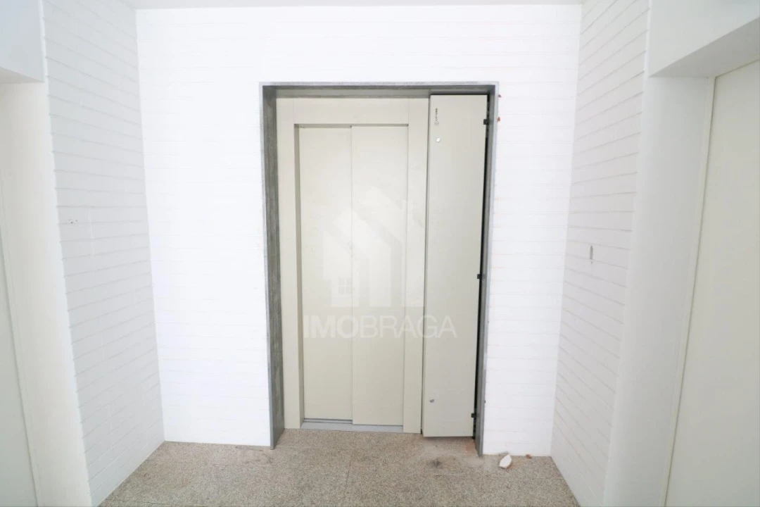 Apartamento T3 para Venda em Vila Verde e Barbudo Foto 24