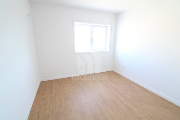 Apartamento T3 para Venda em Vila Verde e Barbudo Foto 16