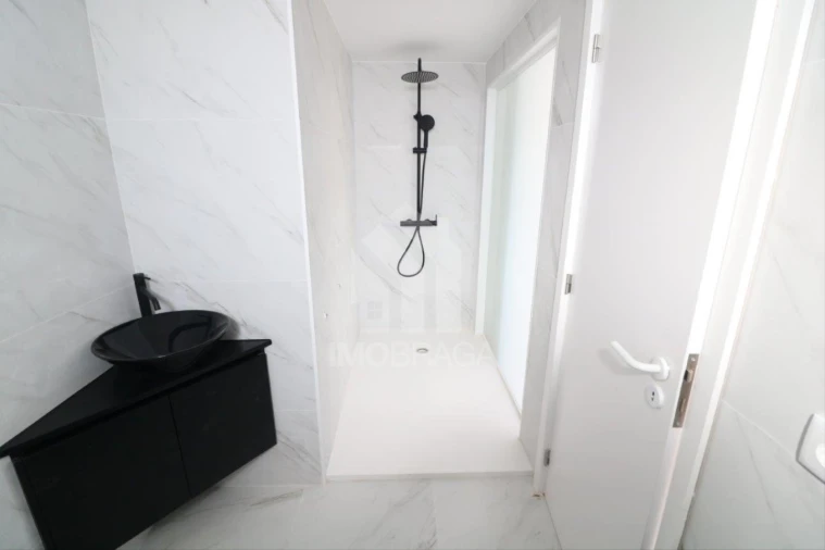 Apartamento T3 para Venda em Vila Verde e Barbudo Foto 21