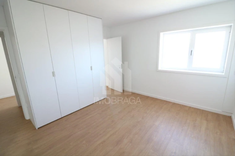 Apartamento T3 para Venda em Vila Verde e Barbudo Foto 22