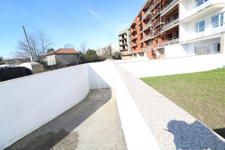 Apartamento T3 para Venda em Vila Verde e Barbudo Foto 27