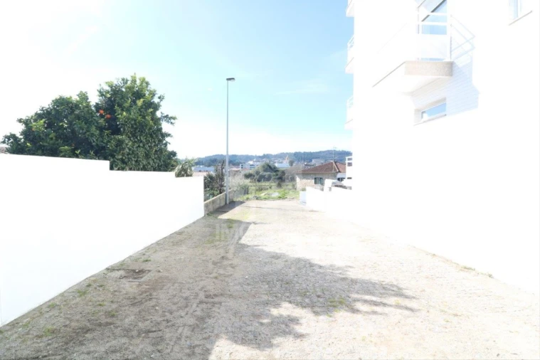 Apartamento T3 para Venda em Vila Verde e Barbudo Foto 28
