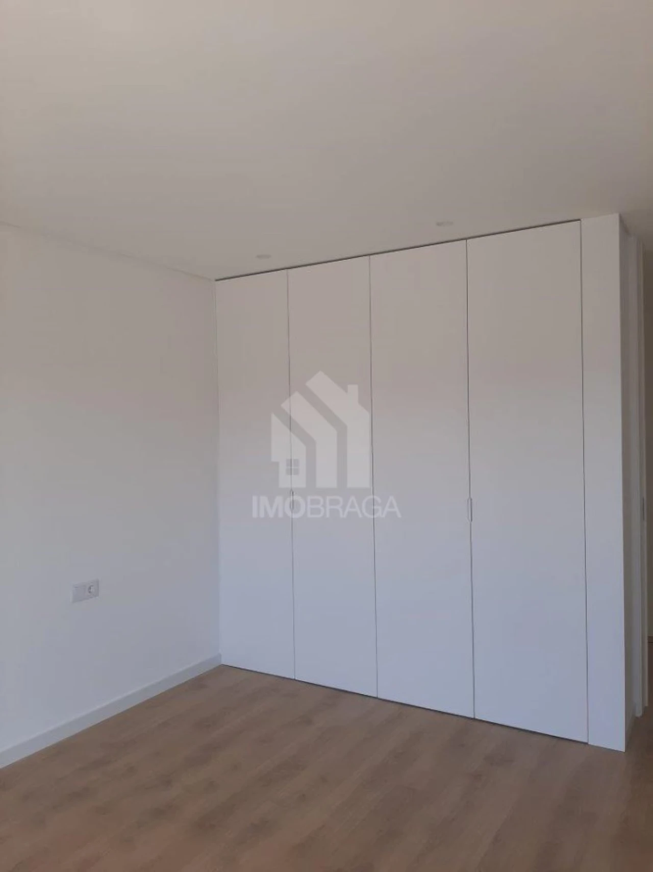 Moradia T3 para Venda em Esporões Foto 35