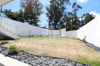 Moradia T3 para Venda em Esporões