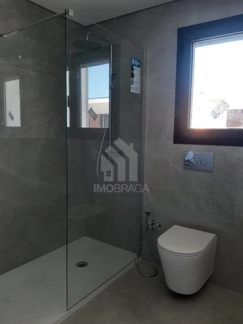 Moradia T3 para Venda em Esporões
