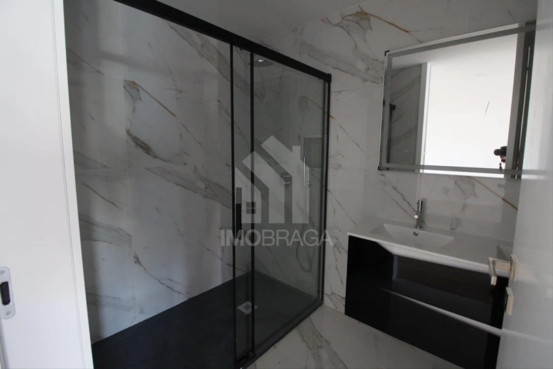 Moradia T4 para Venda em Ferreiros e Gondizalves Foto 15