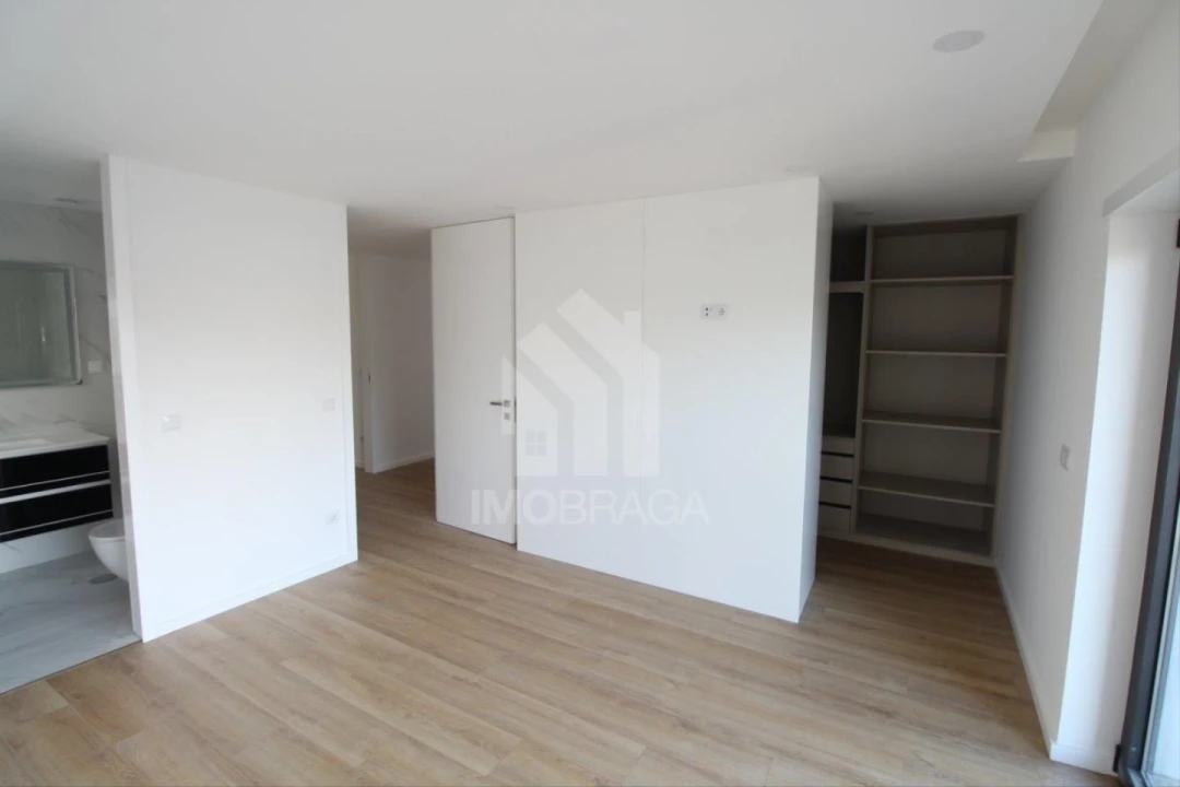 Moradia T4 para Venda em Ferreiros e Gondizalves Foto 17