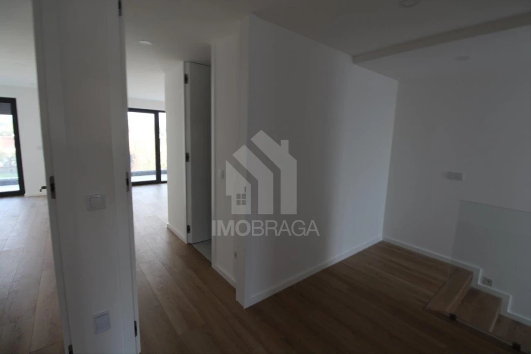 Moradia T4 para Venda em Ferreiros e Gondizalves Foto 24