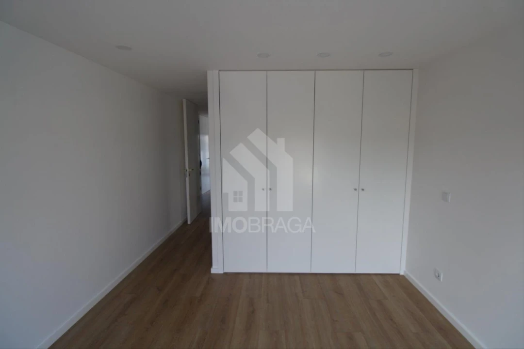 Moradia T4 para Venda em Ferreiros e Gondizalves Foto 30