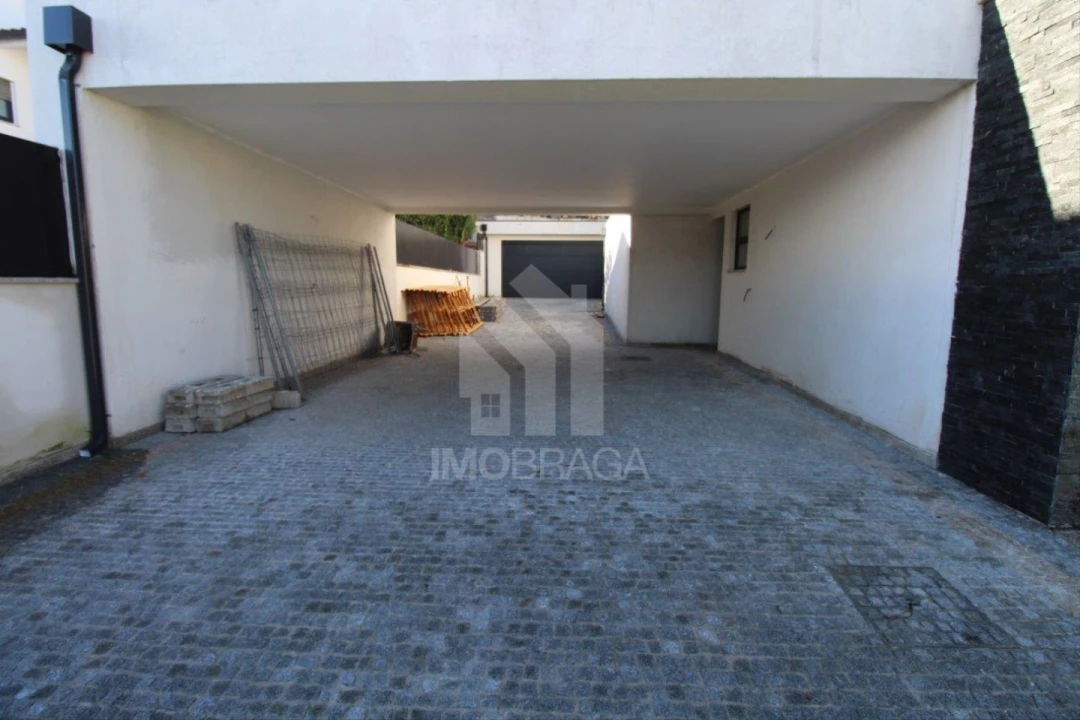 Moradia T4 para Venda em Ferreiros e Gondizalves Foto 38
