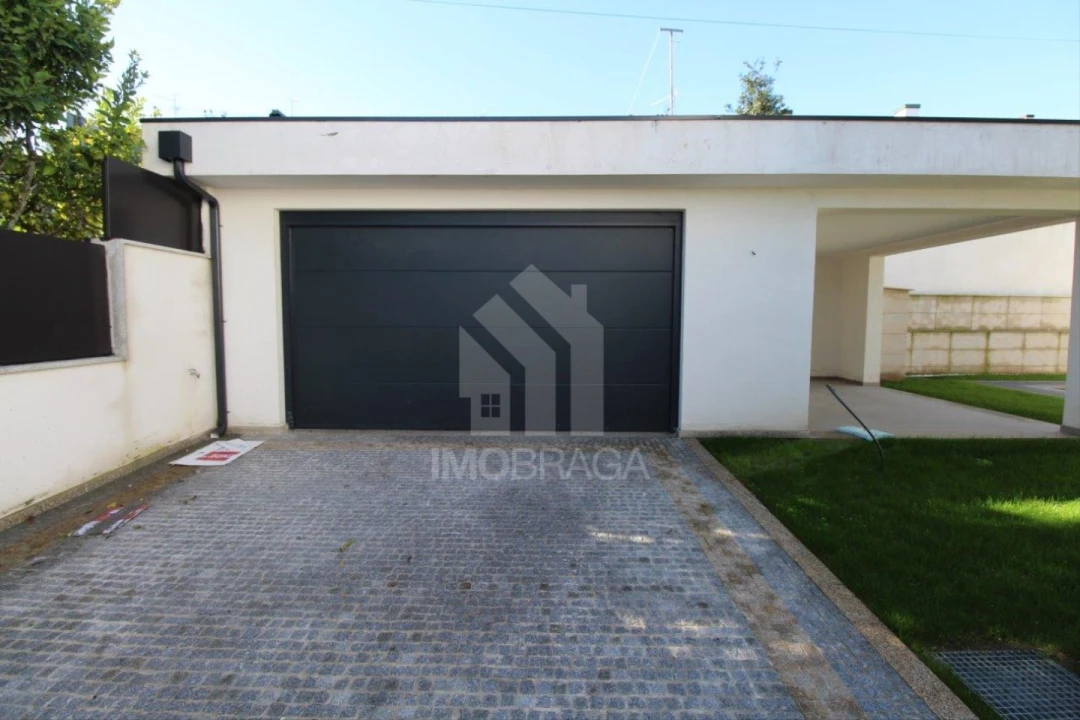 Moradia T4 para Venda em Ferreiros e Gondizalves Foto 39