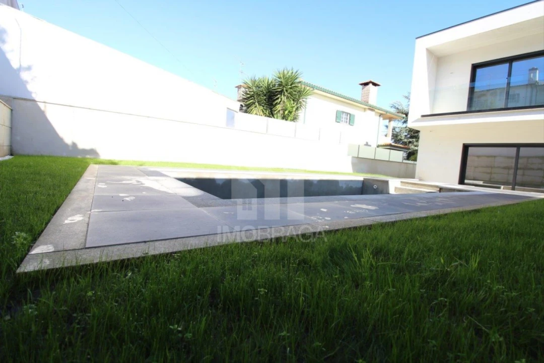 Moradia T4 para Venda em Ferreiros e Gondizalves Foto 47