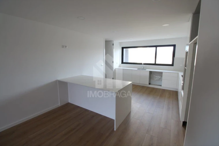 Moradia T4 para Venda em Ferreiros e Gondizalves Foto 8
