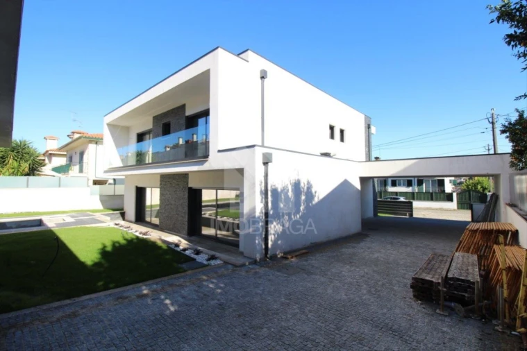 Moradia T4 para Venda em Ferreiros e Gondizalves Foto 40