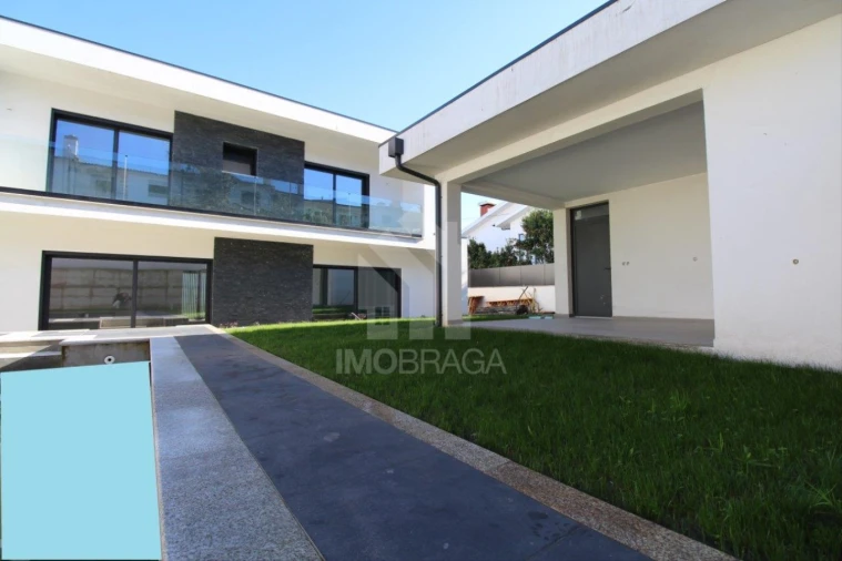 Moradia T4 para Venda em Ferreiros e Gondizalves Foto 49