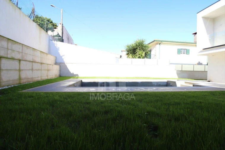 Moradia T4 para Venda em Ferreiros e Gondizalves Foto 50