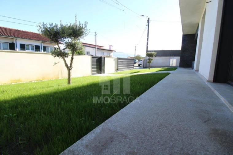 Moradia T4 para Venda em Ferreiros e Gondizalves Foto 66