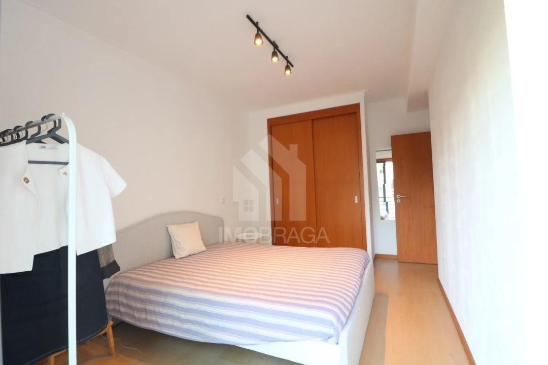 Apartamento T2 para Venda em Nogueira, Fraião e Lamaçães Foto 13