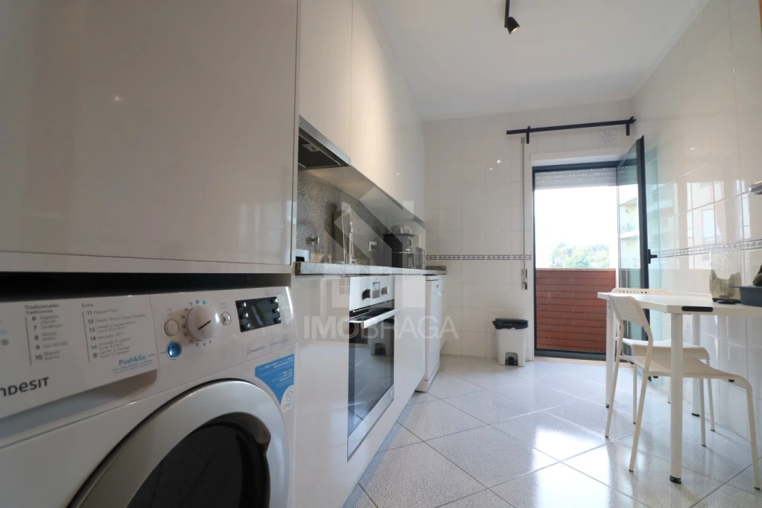 Apartamento T2 para Venda em Nogueira, Fraião e Lamaçães Foto 16