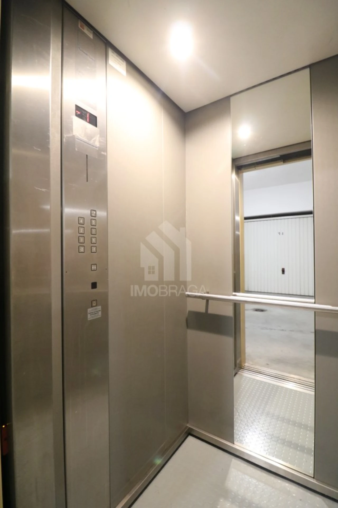 Apartamento T2 para Venda em Nogueira, Fraião e Lamaçães Foto 25