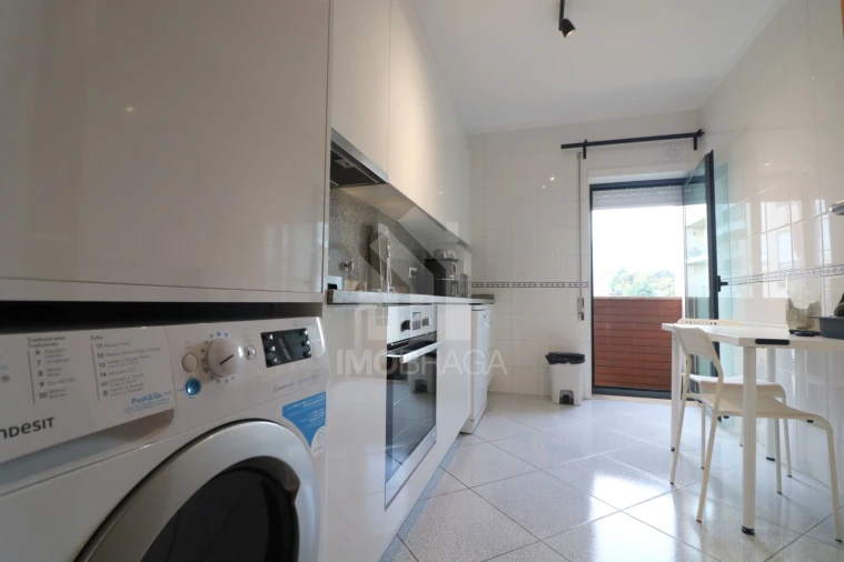 Apartamento T2 para Venda em Nogueira, Fraião e Lamaçães Foto 16