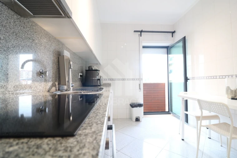 Apartamento T2 para Venda em Nogueira, Fraião e Lamaçães Foto 18