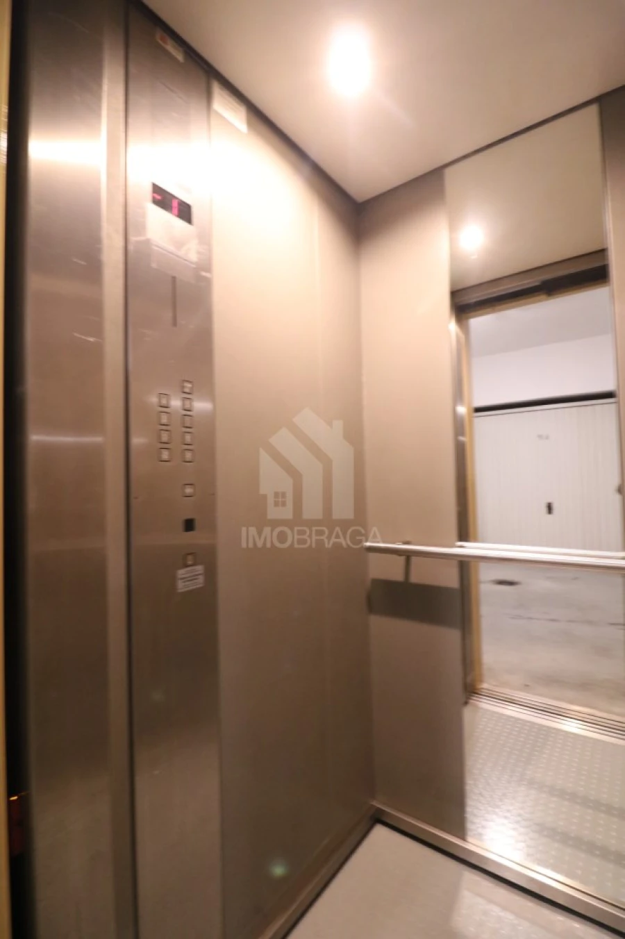 Apartamento T2 para Venda em Nogueira, Fraião e Lamaçães Foto 24