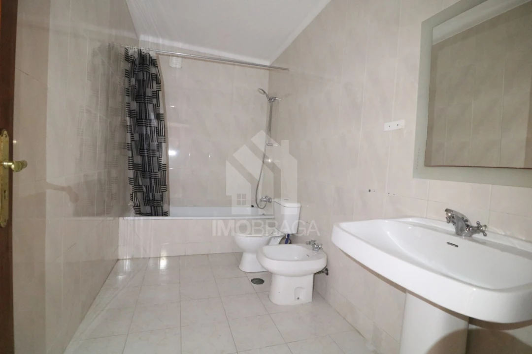Apartamento T3 para Venda em Lomar e Arcos Foto 24
