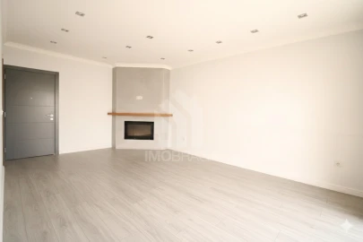Apartamento T3 para Venda em Lomar e Arcos