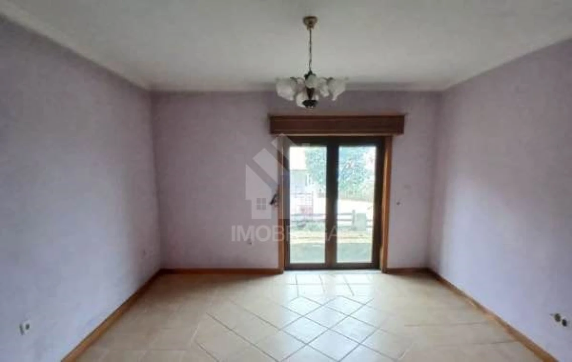 Moradia T4 para Venda em Alijo Foto 7